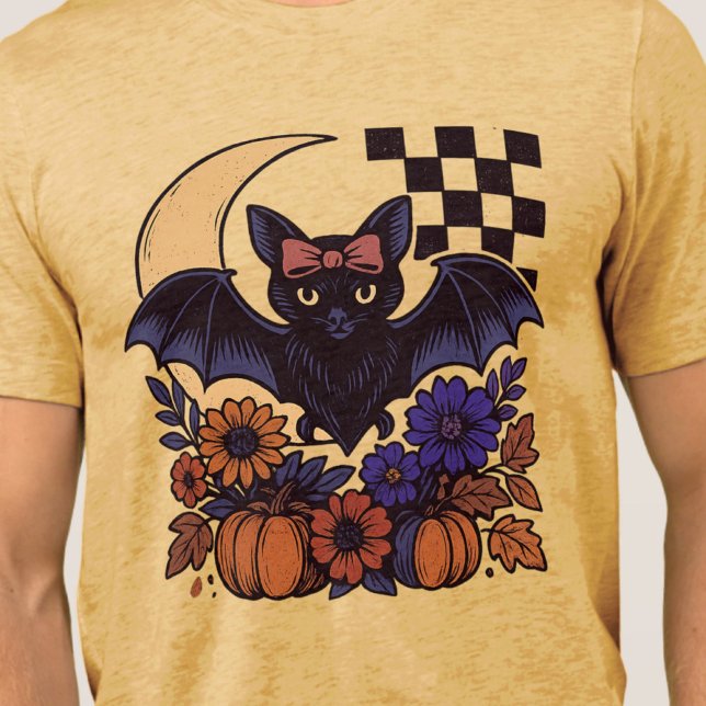 T-shirt En Tri-matière Chauve d'Halloween rétro avec lune Gothique esthét (This retro Halloween bat design captures spooky charm with a gothic twist.)