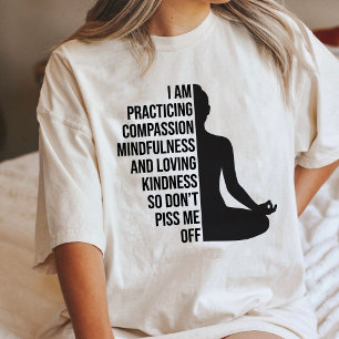 T-shirt En Tri-matière Citation de yoga : pratiquer la compassion et la g