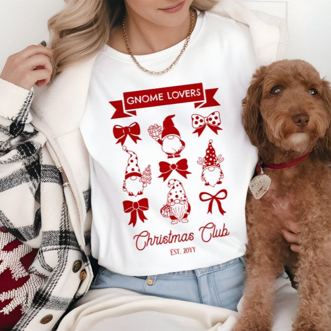 T-shirt En Tri-matière Coquette Gnome Amateurs de Noël Club - Rouge | BLA (Coquette Gnome Lovers Christmas Club Red White Tri Blend Shirt)