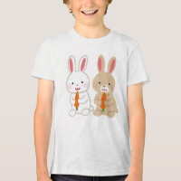 De mignons lapins de carottes avec des carottes