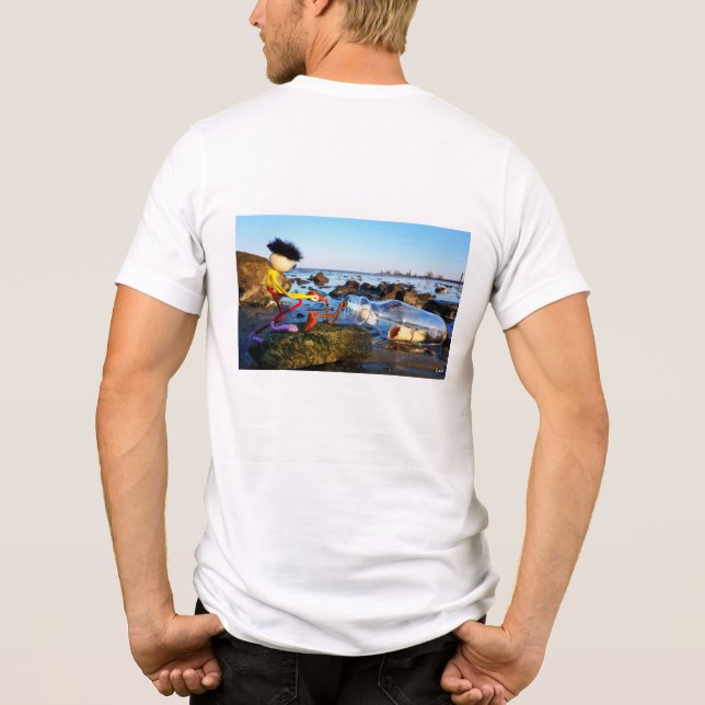 T-shirt En Tri-matière Fubby avec un siffleur en bord de mer. (Verso)