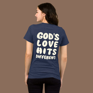T-shirt En Tri-matière L'amour de Dieu frappe différemment, foi chrétienn