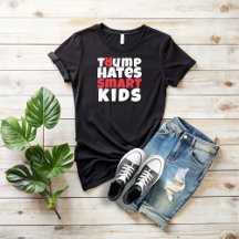 slogan de protestation étudiant anti-Trump rouge n