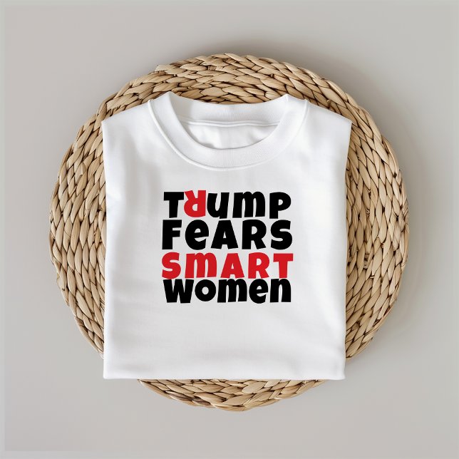 T-shirt En Tri-matière slogan de protestation féministe anti-Trump rouge  (Créateur téléchargé)