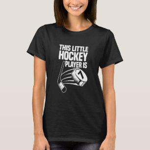 T-shirt Enfants Ce Petit Joueur De Hockey Est 7E Anniversa
