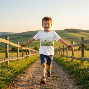 T-shirt Enfants heureux jouant à l'extérieur