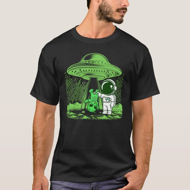 T-shirt Enlèvement d'Aliens avec astronaute en dessin (Devant)