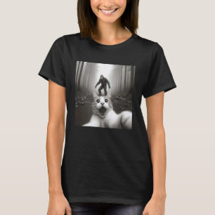 T-shirt Énorme chat surpris et effrayé en selfie