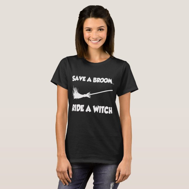 T-shirt enregistrer un balai balancer une sorcière (Devant entier)
