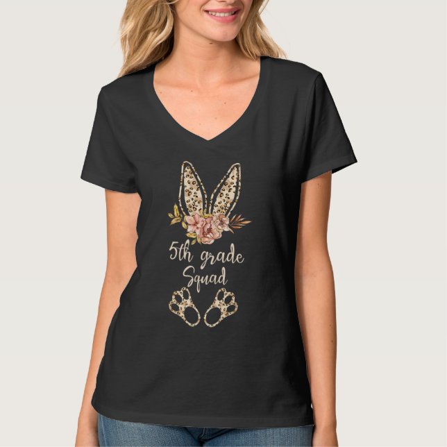 T-shirt Enseignant de 5e année de l'équipe Bunny de Pâques (Devant)