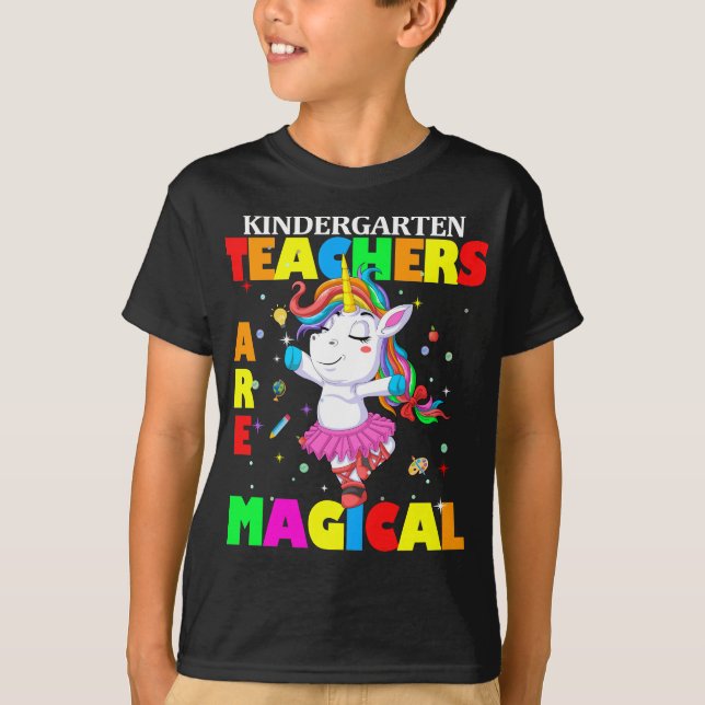 T-shirt enseignant de maternelle sont magiques (Devant)