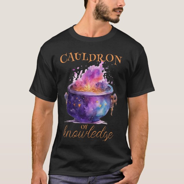 T-shirt Enseignants d'Halloween Cauldron de la connaissanc (Devant)