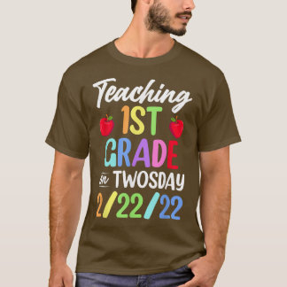 T-shirt Enseignement 1ère Année Le Jour 22222 Février 2022