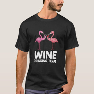 T-shirt Équipe de buveuses de vin féminine Flamingo de vin