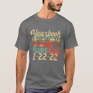 T-shirt ÉQUIPE DE LIVRE D'ANNÉE LE MARDI Deux 2 Février
