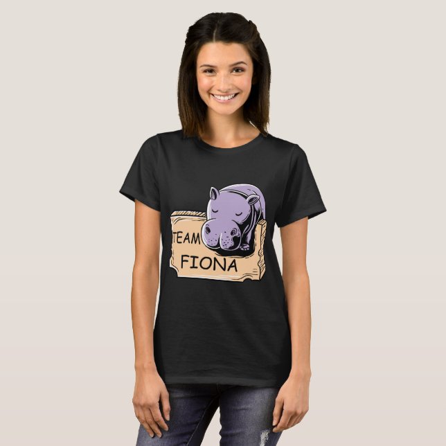 T-shirt Équipe Fiona de Fiona d'hippopotame de bébé de (Devant entier)