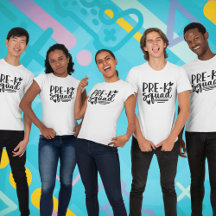 Équipe pré-K avec le nom de l'enseignant à l'arriè