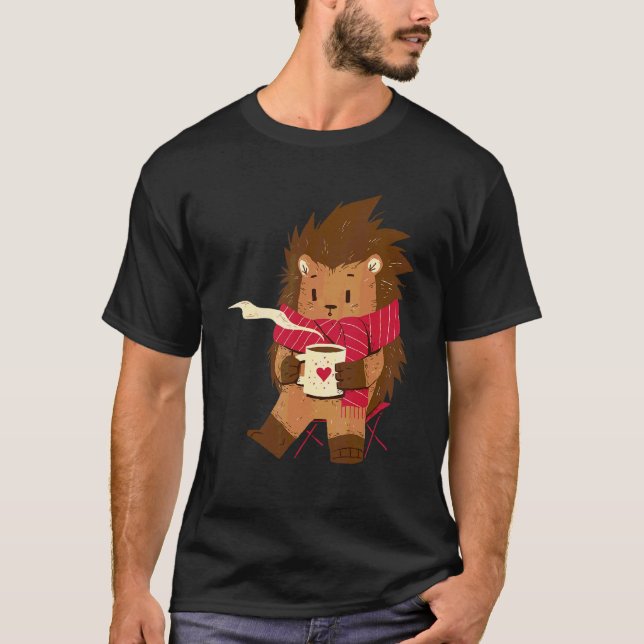T-shirt Équipée de camping de hérisson de coco chaud de ro (Devant)