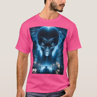 T-shirt Et En Regardant Sur La Ferme De La Fourmi