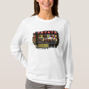 T-shirt États-Unis, New York. Gray's Papaya : fenêtre