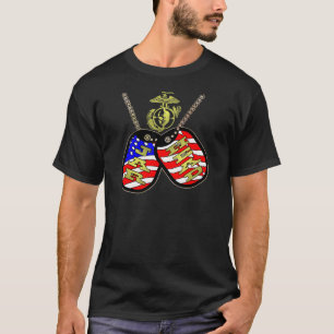 T-shirt Étiquettes de chien de drapeau américain de