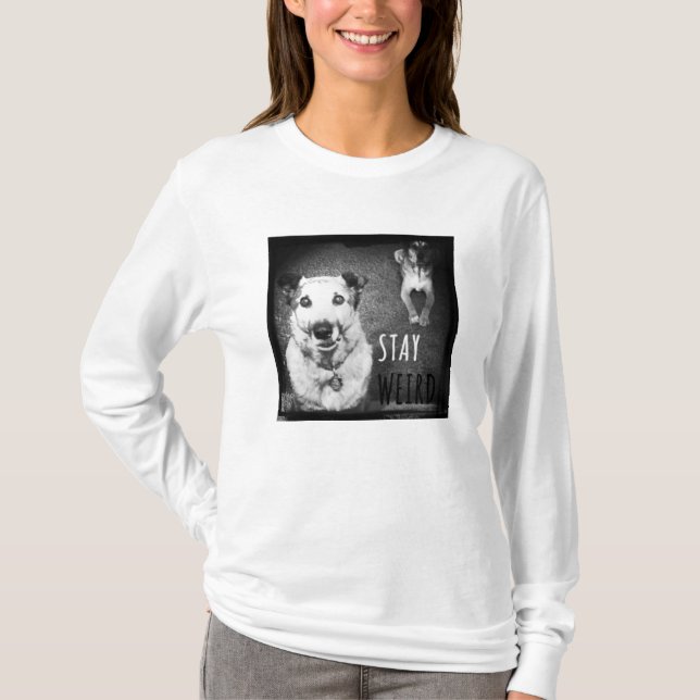 T-shirt étrange de douille de séjour de long (Devant)