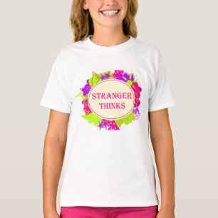 T-shirt Étranger pense citation dans le style d'une émissi