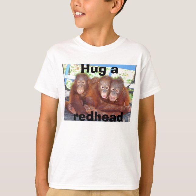T-shirt Étreignez un roux (la pièce en t d'orang-outan) (Devant)