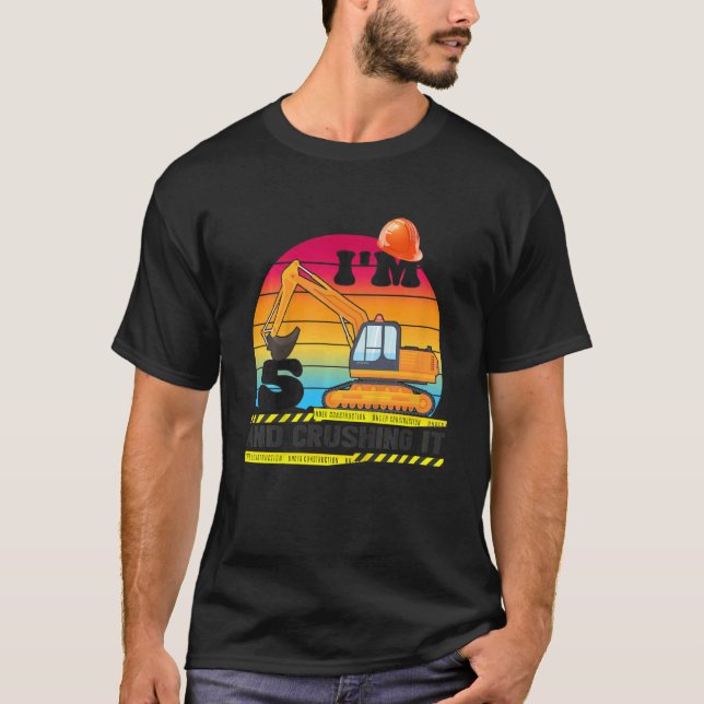 T-shirt Excavateur pour enfants 5e anniversaire Camion de  (Devant)