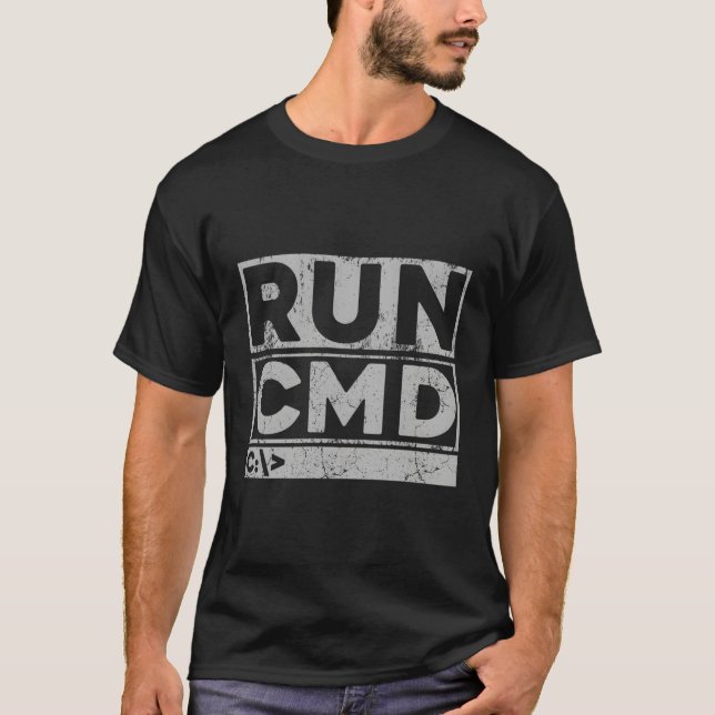 T-shirt Exécuter Le Système De Programmeur Informaticien C (Devant)