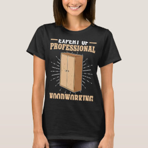 T-shirt Expert En Cabine Du Travail Professionnel Du Bois