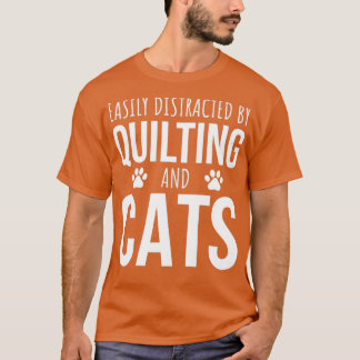 T-shirt Facilement Distrait Par Les Caillebotis Et Les Cha