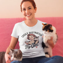 Facilement distrait par les chats