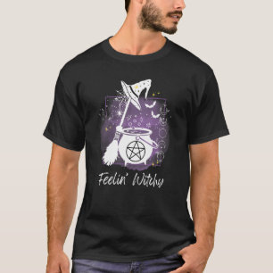 T-shirt Feelin sorcière graphique sorcière chaudière balai