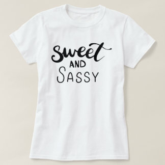 T-shirt féminin doux et sassy
