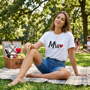T-Shirt Femme Mrs. Modern Black Script Cœur Rouge