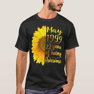 T-shirt Femmes Mai 1999 22 Ans D'Être Impressionnant 22ème