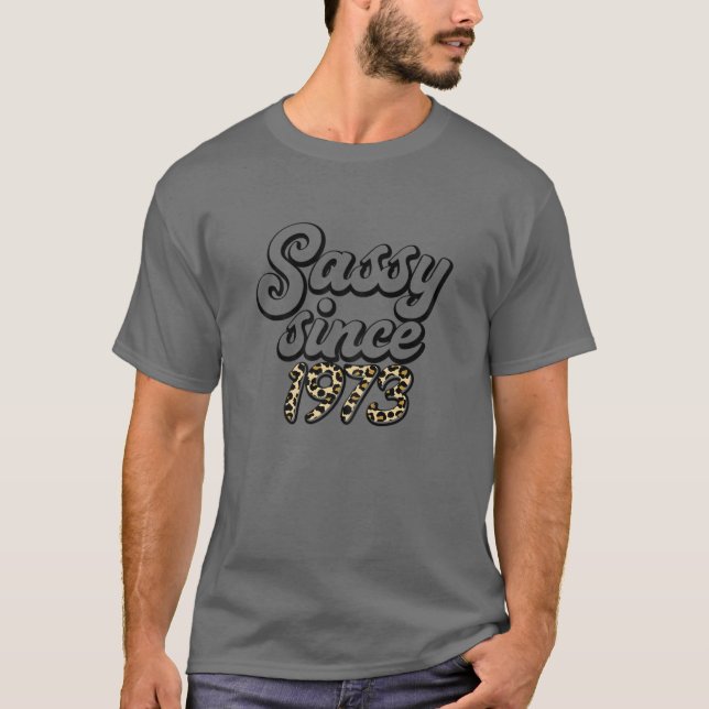 T-shirt Femmes Sassy Depuis 1973 Leopard Joyeux 49E Annive (Devant)