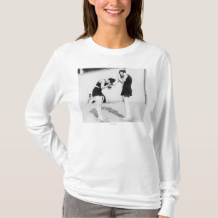 T-shirt Femmes séchant leurs cheveux à la plage