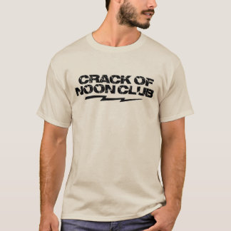 T-shirt Fente de club de midi dans la douille courte !