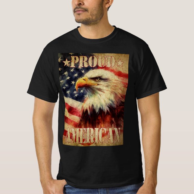 T-shirt Fier Américain. Bald Eagle et drapeau des États-Un (Devant)