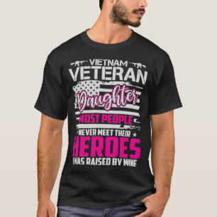 T-shirt Fier fille armée américaine Vietnam Vétérinaire Ét