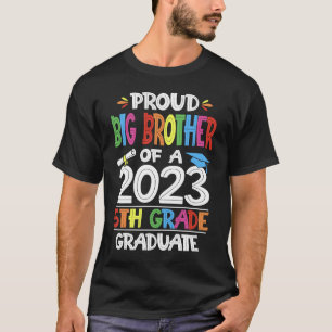 T-shirt Fier Grand Frère D'Une Classe De 5E Année
