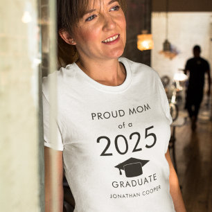 T-shirt Fier Maman de 2025 Graduate Casquette Black Texte 