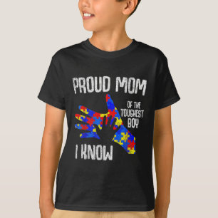T-shirt Fier Maman Du Garçon Le Plus Dur Que Je Connais Au