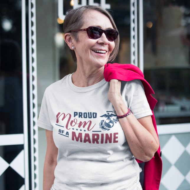 T-shirt Fier maman d'une Marine (Créateur téléchargé)