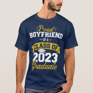 T-shirt Fier petit ami de classe de 2023 diplômé senior g