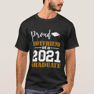 T-shirt Fier petit ami d'un blanc diplômé de 2021