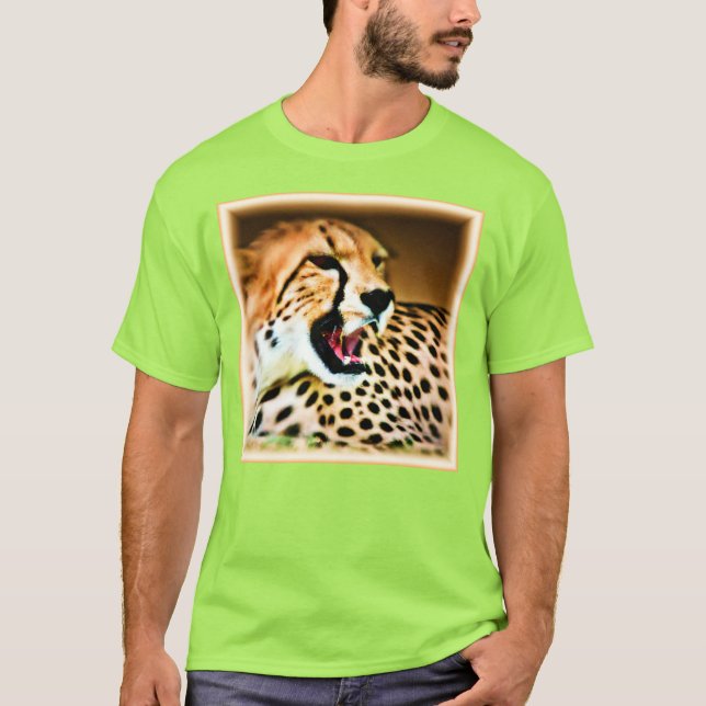 T-shirt "Fierce and Fiery Cheetah Design". Commandez dès m (Devant)