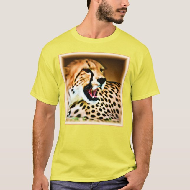 T-shirt "Fierce and Fiery Cheetah Design". Commandez dès m (Devant)